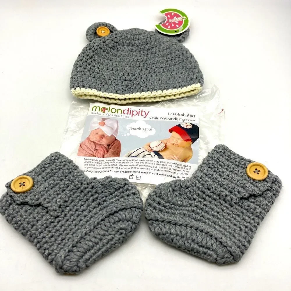 NWT Melondipity Grey Sugar Bear Hat and Booties 0-3monts